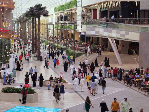 urbansol crowd plaza